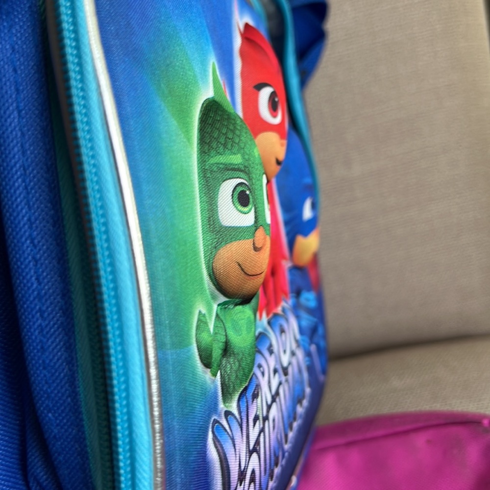 Hello Kitty Lunch Box - Picture 3 of 8